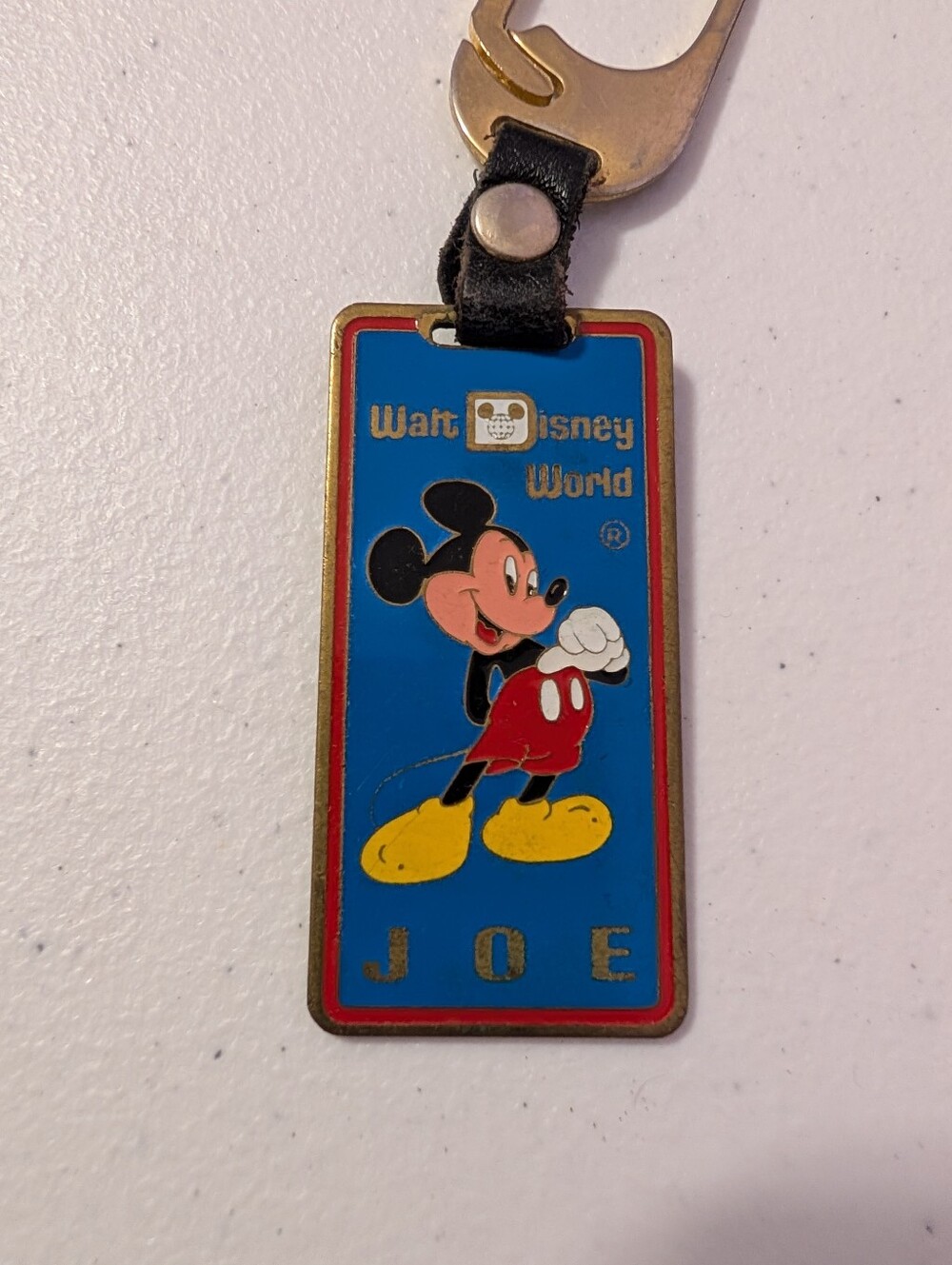 Vintage Walt Disney World Keychain Key Ring "Joe" Mickey Mouse Clip Closure
